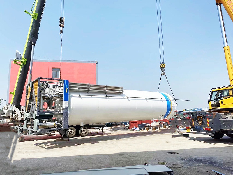 儲(chǔ)罐吊裝1